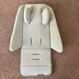Uppababy infant insert for stroller. Used only two months in the Cruz stroller.